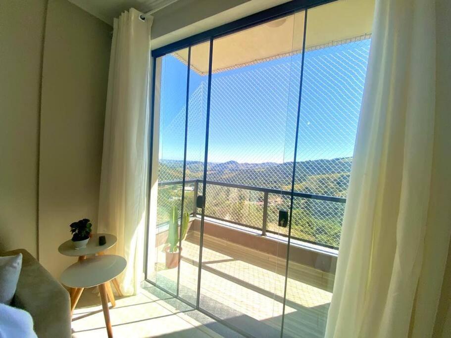 Lindo Apartamento Na Montanha! Lägenhet Águas de Lindóia Exteriör bild